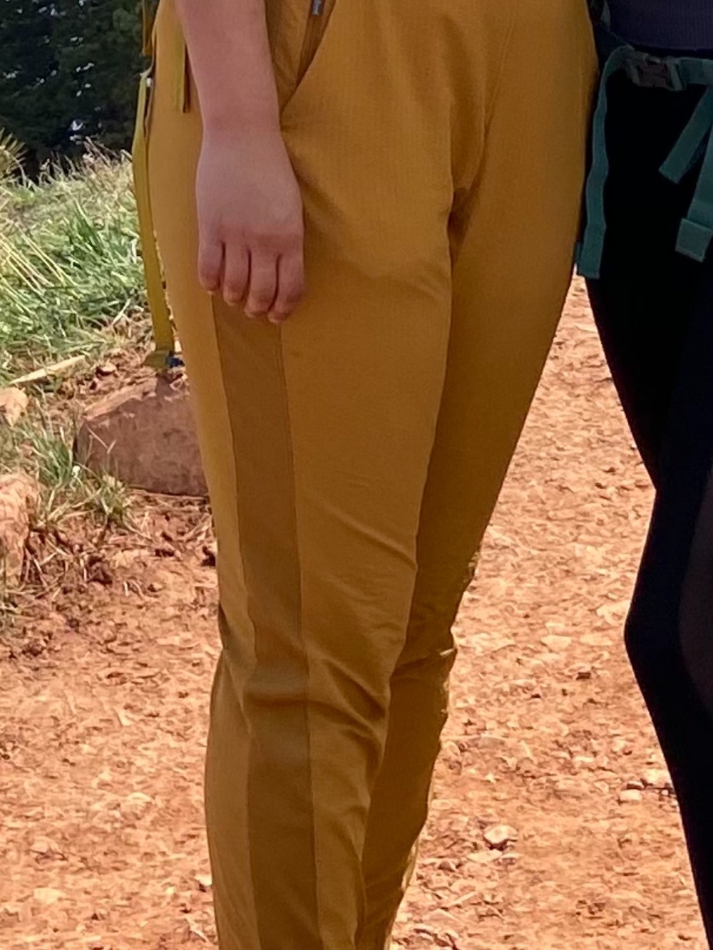 Women’s Athleta Pants in Mustard